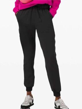 Lululemon Keep Moving Joggers Black Size 4